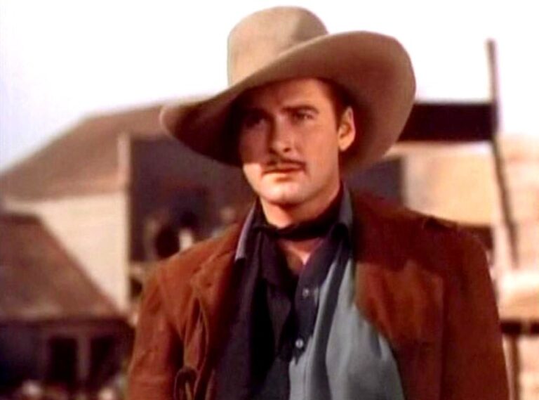 Errol Flynn Net Worth, Career, Death, Children, Movies, Height, Awards, And More